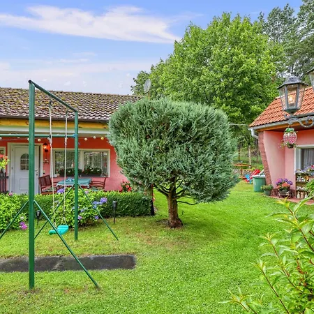 Doppelhaushaelfte Holiday home *