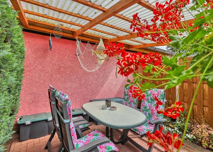 Doppelhaushaelfte بيت للعطل *